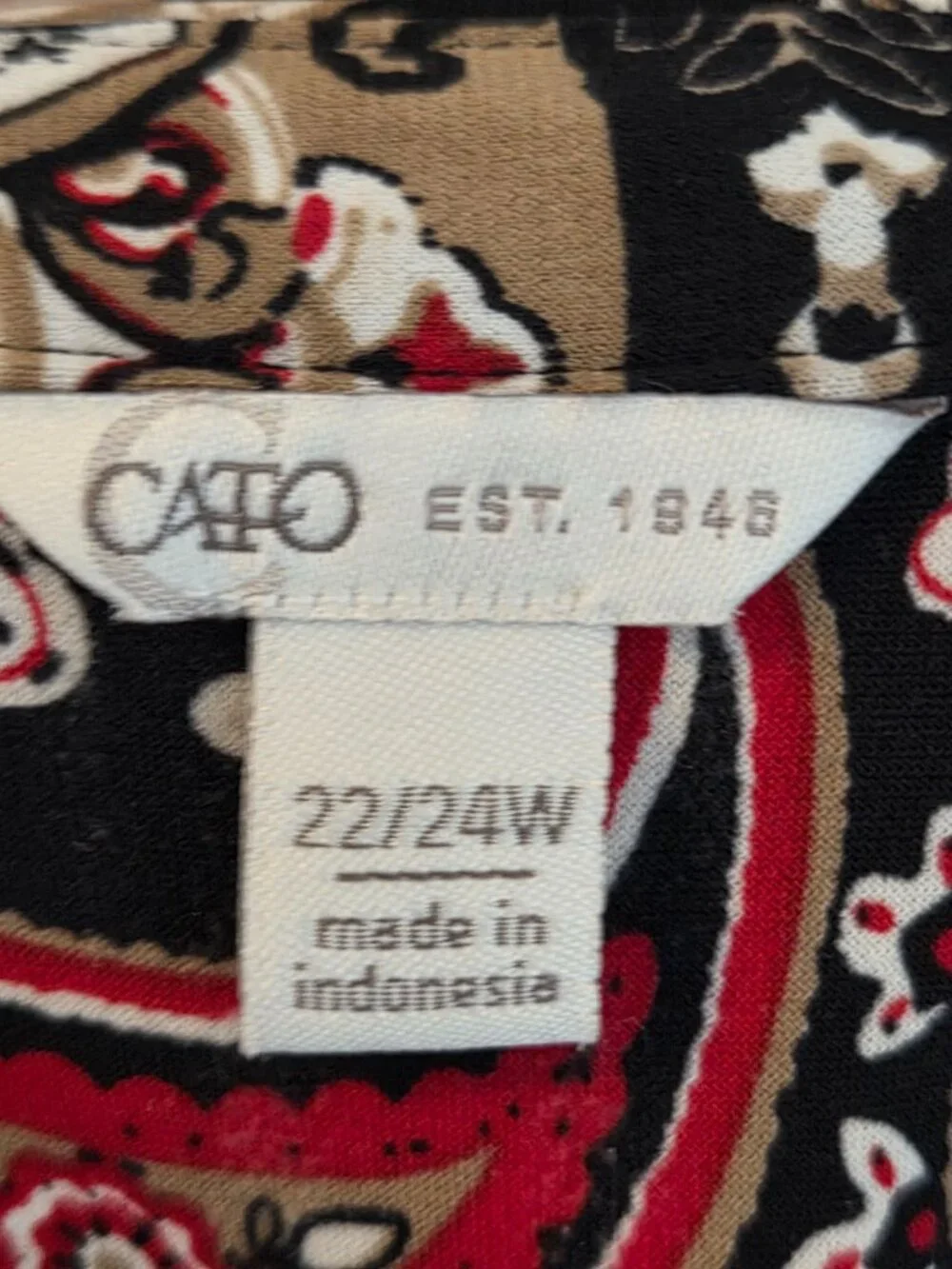 Cato Boho Paisley Medallion Blouse Red Black Tan V-Neck Tab Sleeve size 22/24